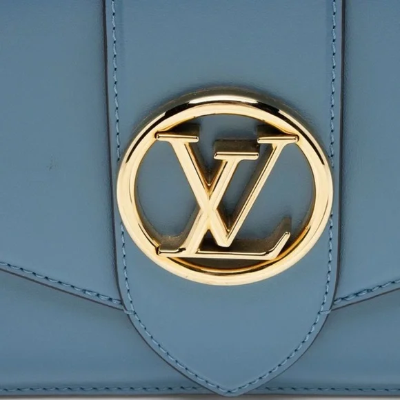 Reserved Louis Vuitton Blue Designer Crossbody Bag - Picture 3 of 9